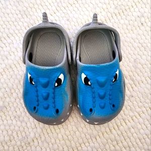 Capelli Shark toddler croc water shoes sliders